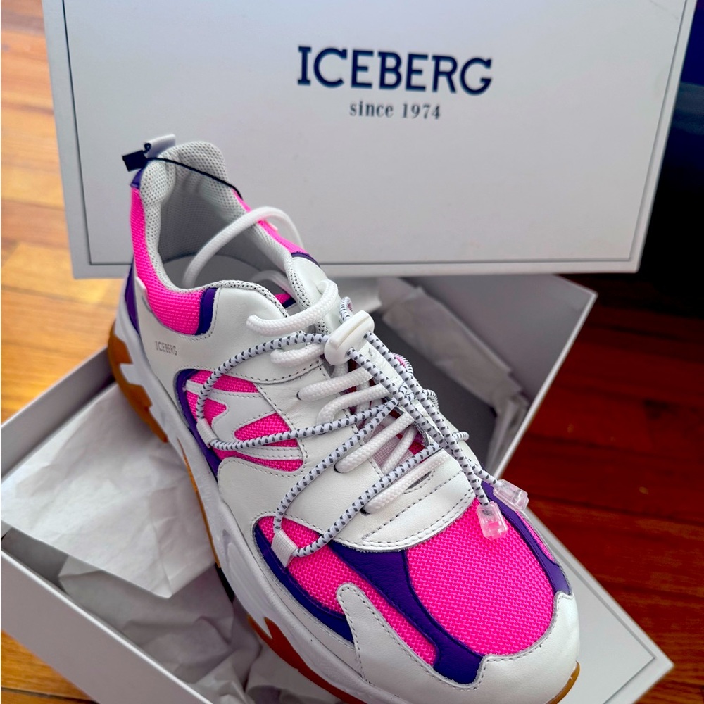 HOT PINK & PURPLE SIZE (40) 9 WOMANS ICEBERG SNEAKERS